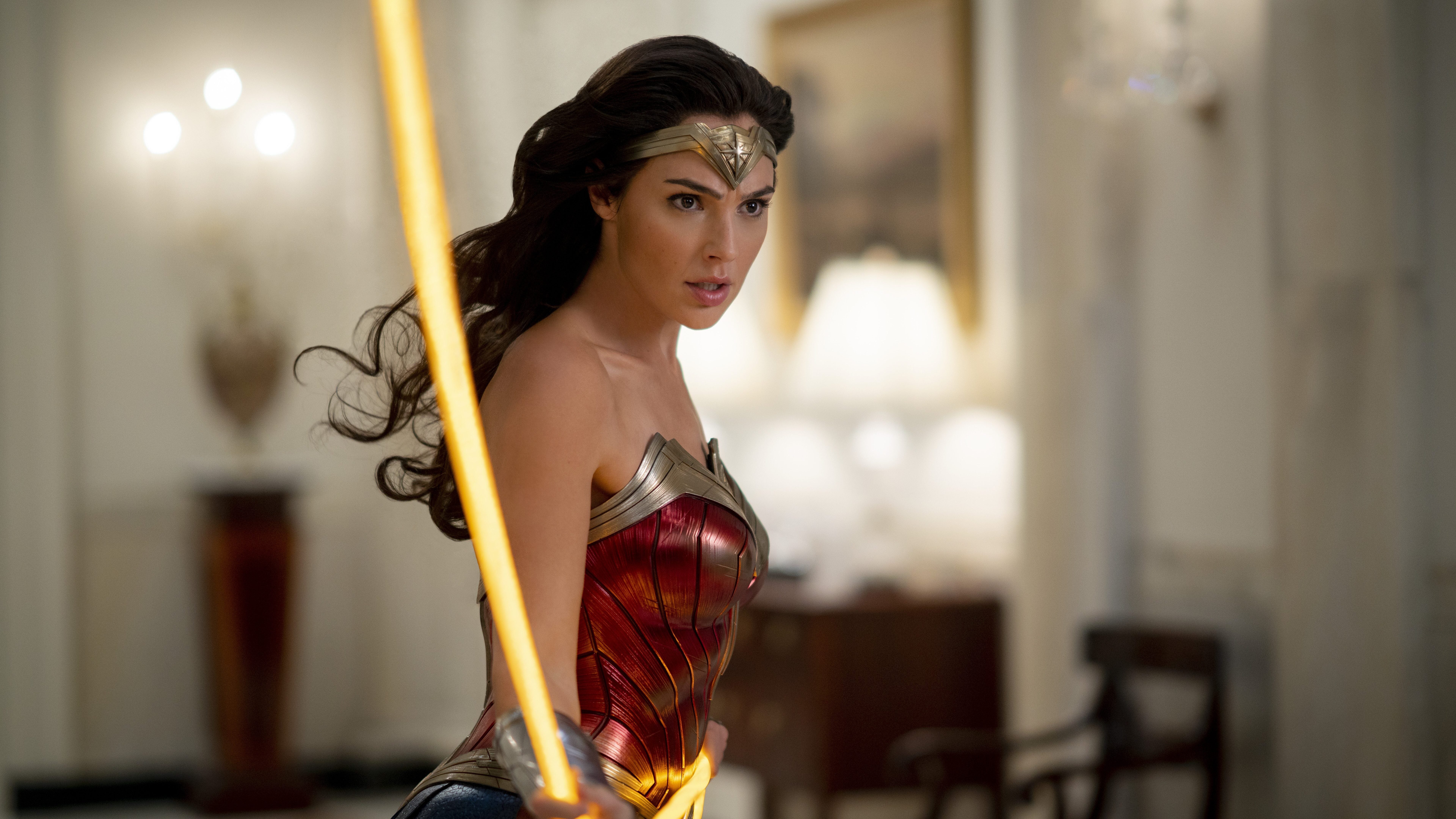 Wonder Woman swings the Lasso of Truth